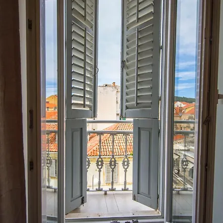 Studio Centre Apartment